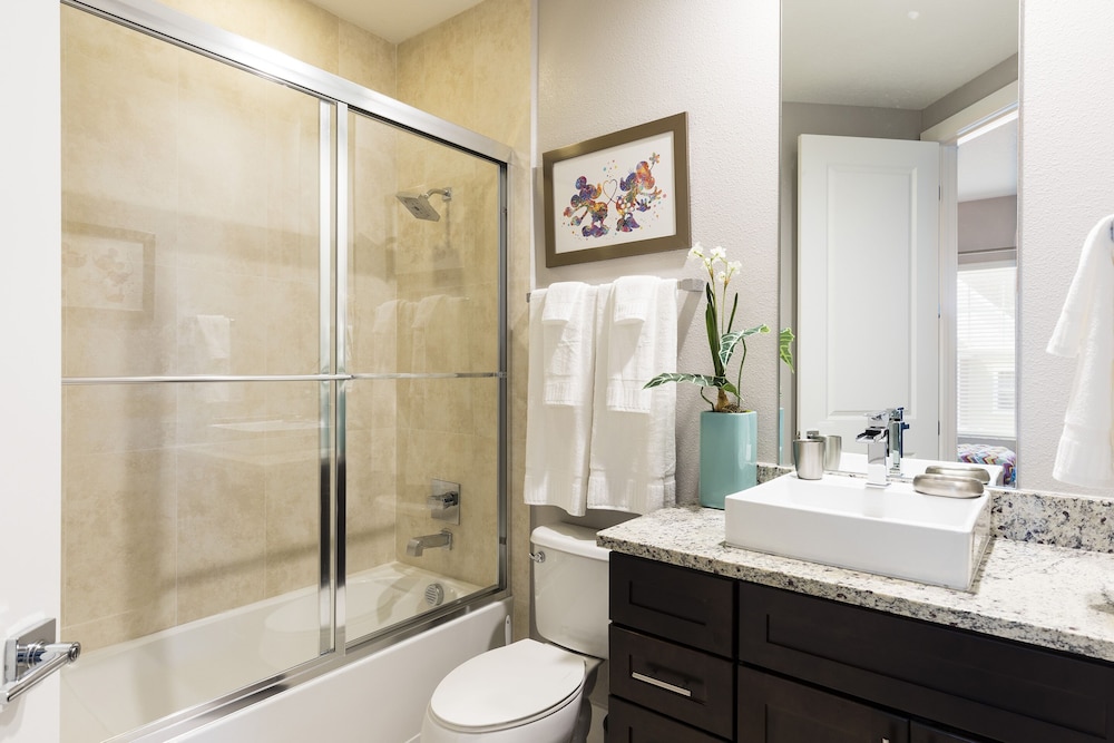 Summerville Vacation Homes by Columbia Management