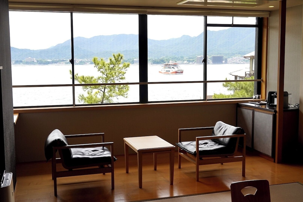 Itsukushima Iroha