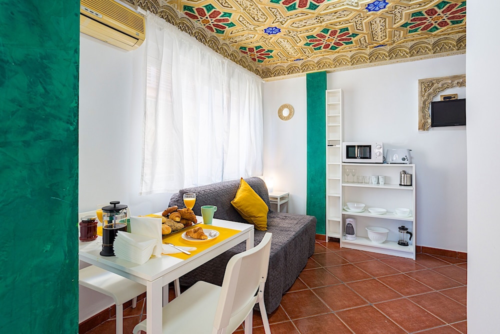Casablanca Studio Citycenter - Adults Only
