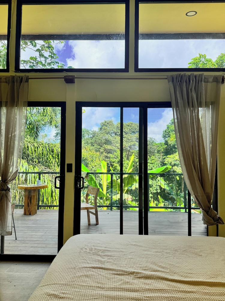 Maze Lodge