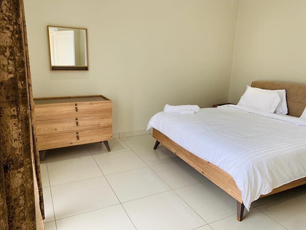 3 Bedroomed Fully Furnished Apartment in Bdex view 5