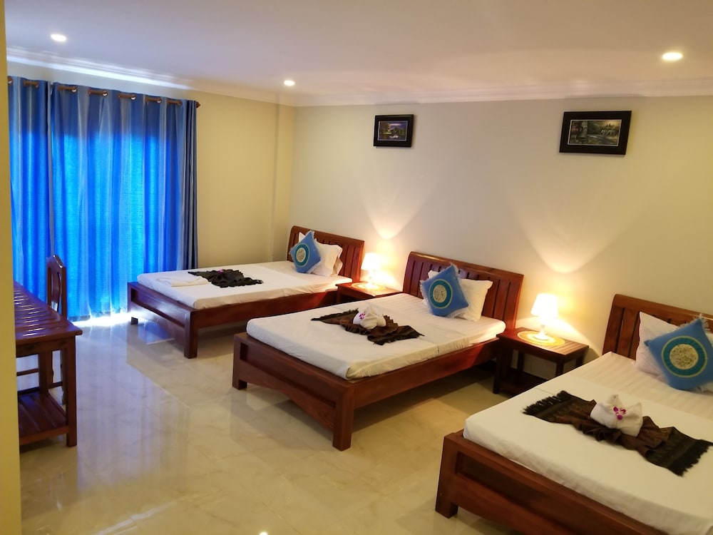 Blue Diamond Guest House - Hostel