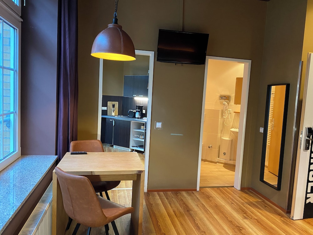 Singer109 Hostel