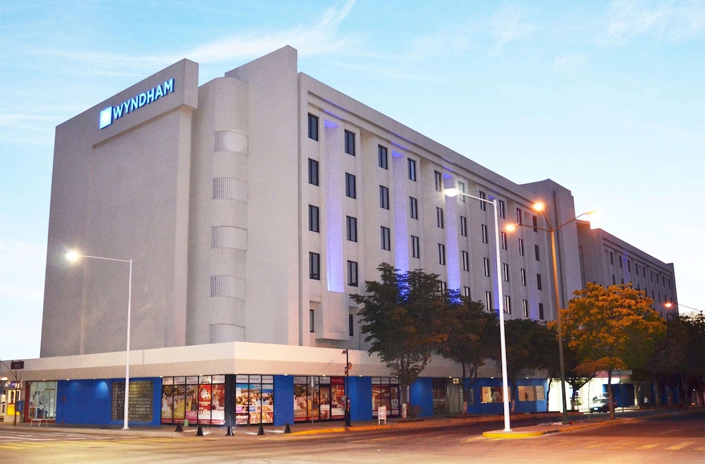 Culiacan Vacations - Wyndham Executivo Culiacan - Property Image 1