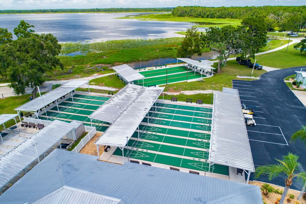 Sebring Vacations - Buttonwood Bay RV Resort - Property Image 13