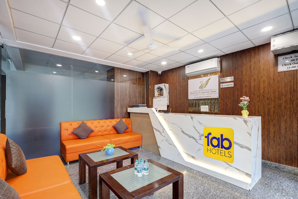 Fabhotel La Corporate Suite