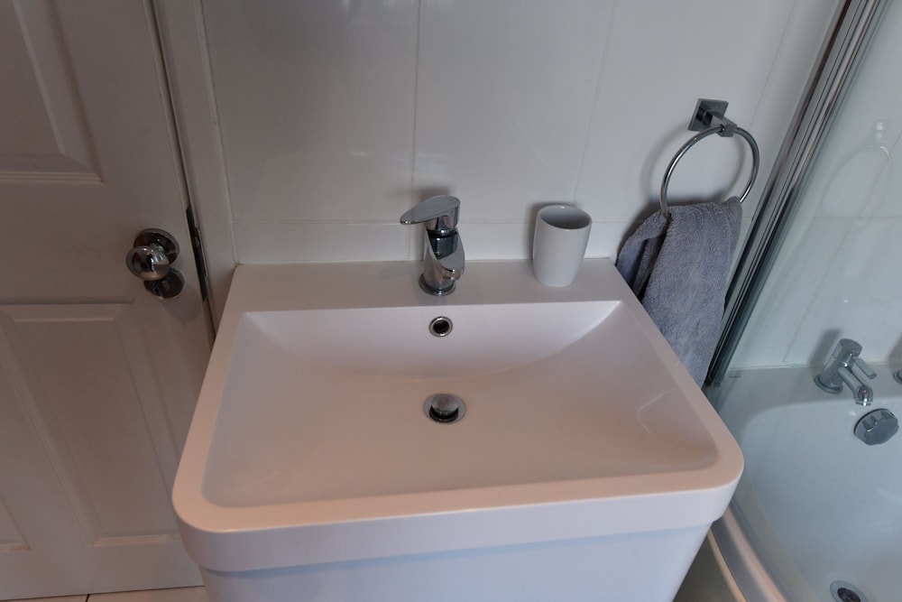 2Bd Garden Home - A Short Walk To Stonehenge