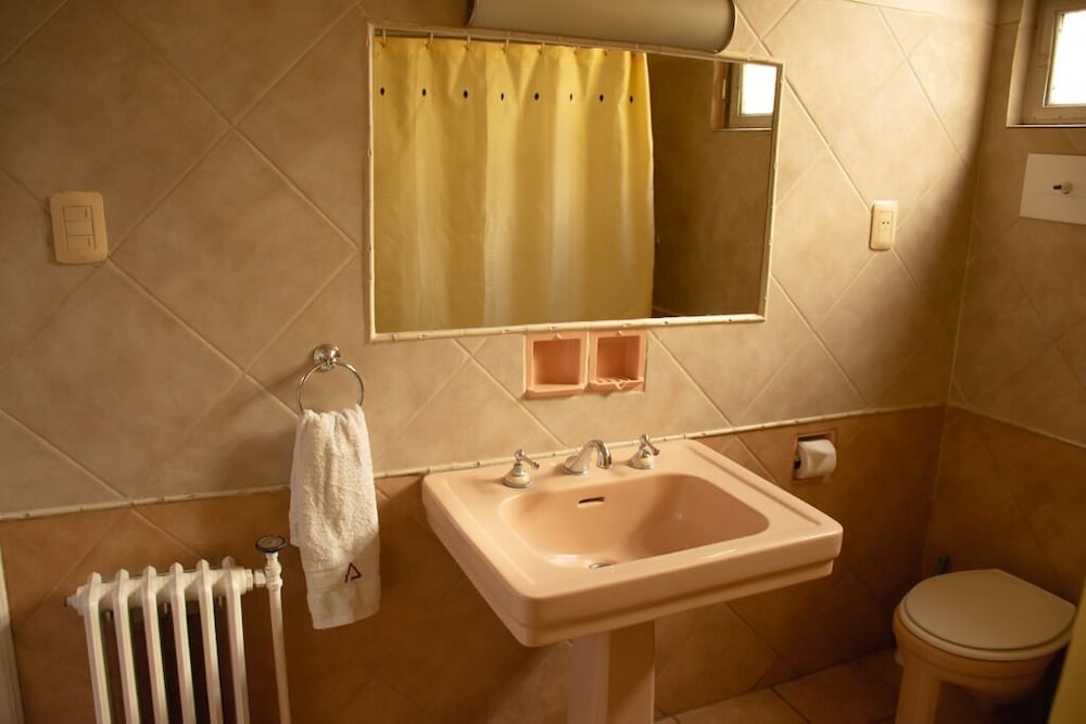 Alamo Hostel & Suites