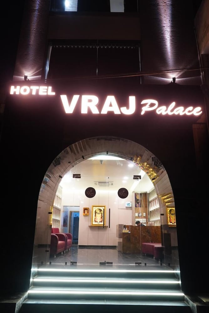 Hotel vraj palace