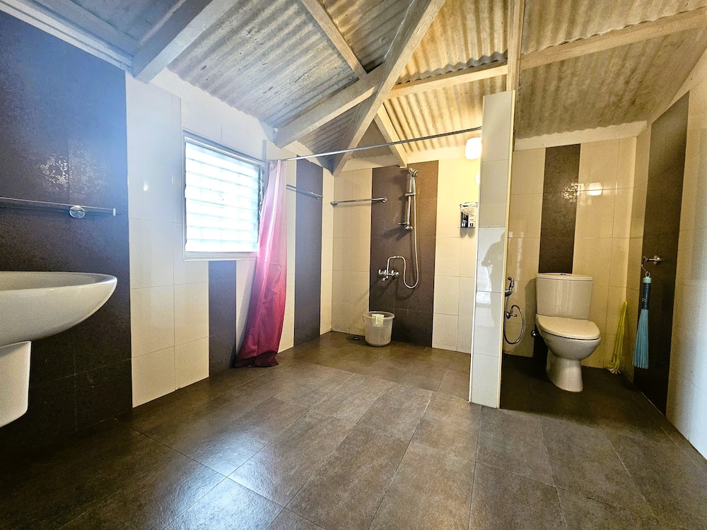 iSTAYS The Colonial Villa Yercaud