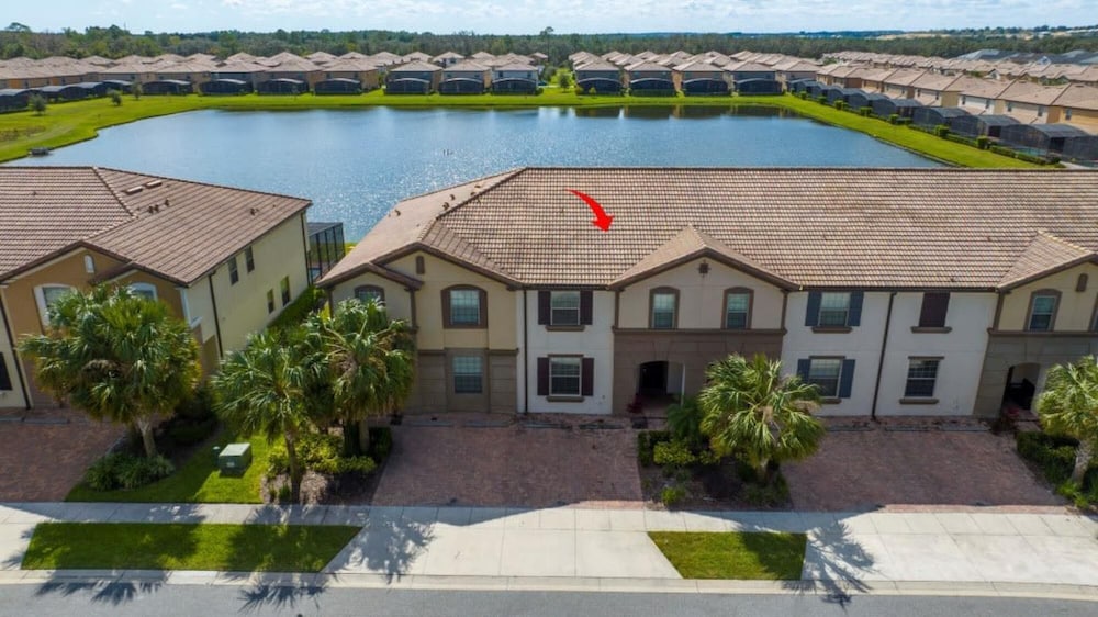 Amazing 5BR Private Pool Lakeview Near Disney