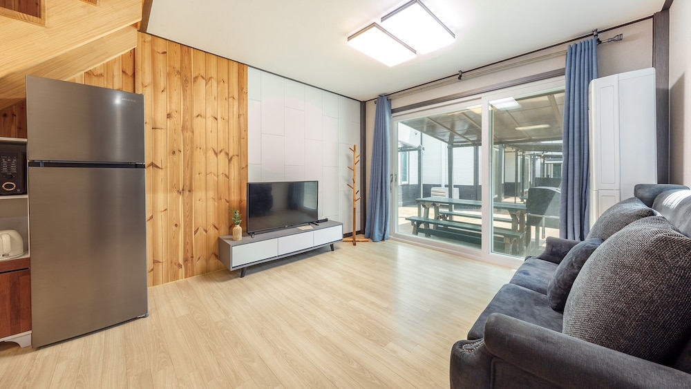 Hongcheon Pension 150