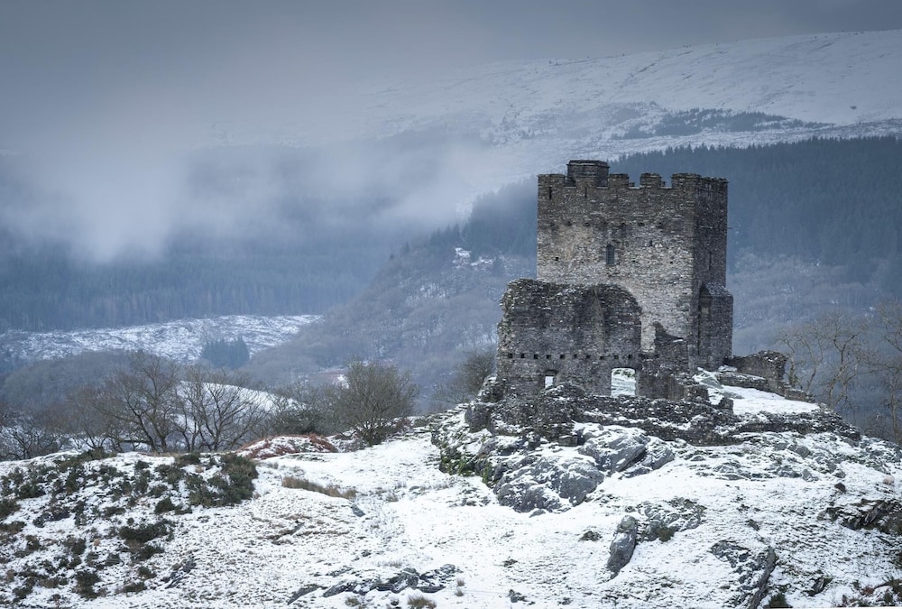 Elen's Castle Hotel