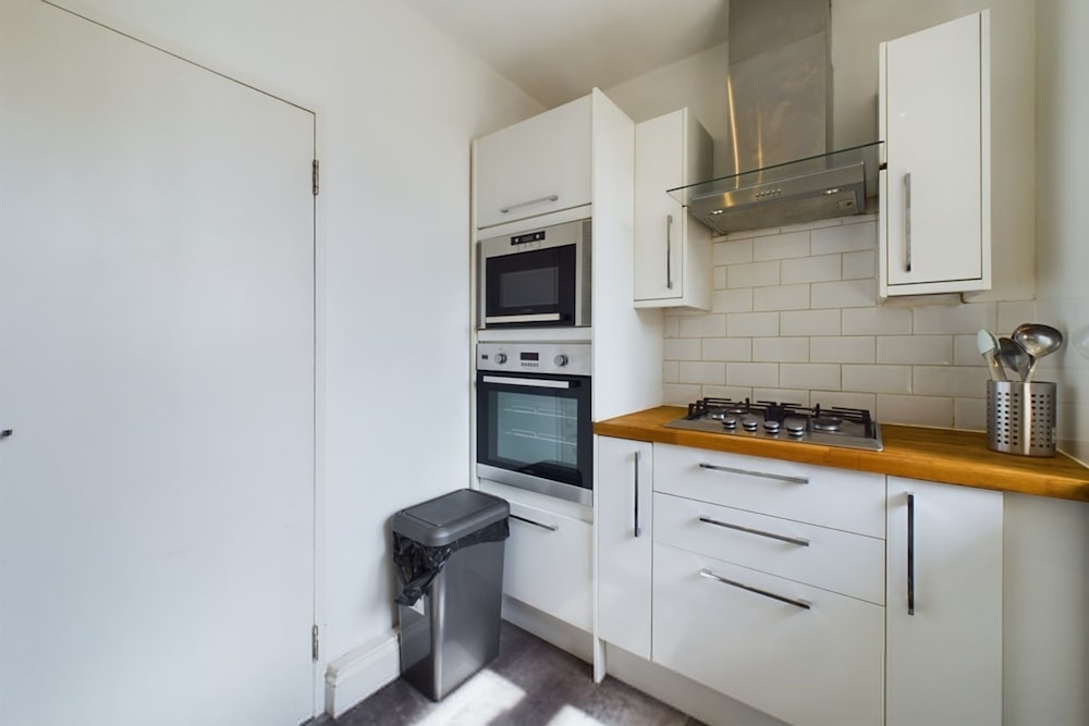 The Earl s Court Hideaway - Warm 3bdr House