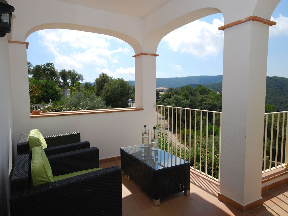 Luxurious Villa in Calonge With Private Pool photo 4