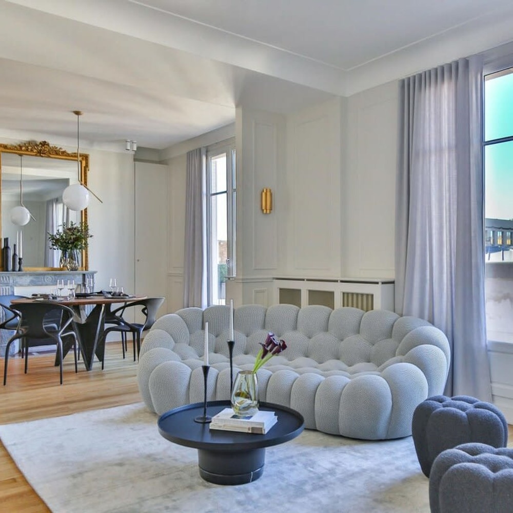 Design Passy Terrace 2 Bedroom Apt With Balcony in Paris