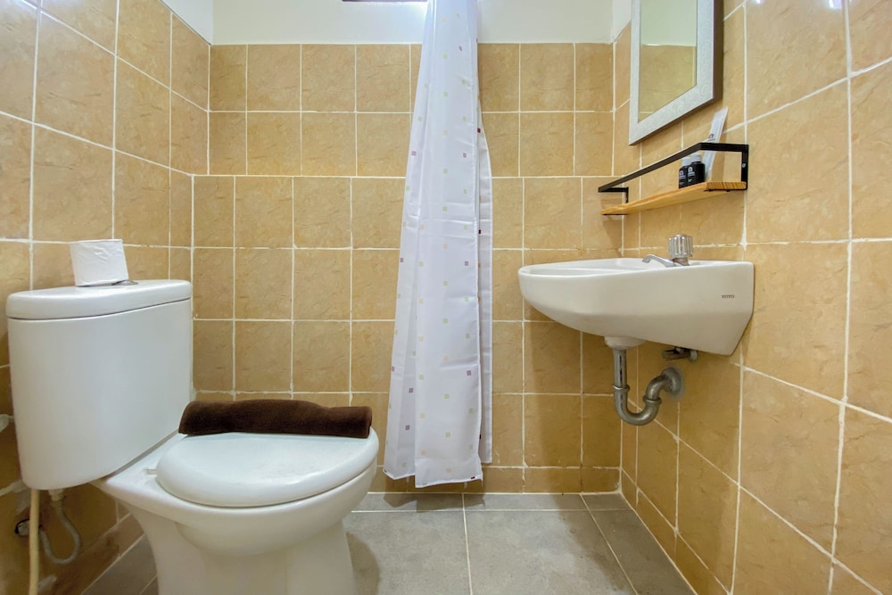 Cozy Living Studio At Kebagusan City Apartment view 4