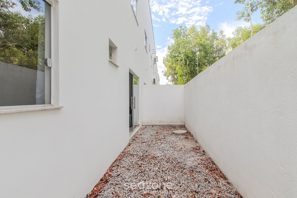 Apartments Near Muta Beach, BA - Rfms