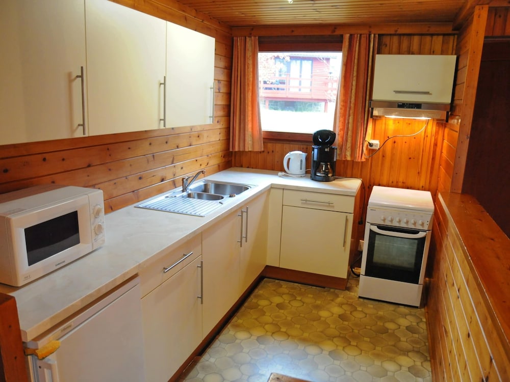 Cozy, Wooden Chalet With Deck, Near Durbuy view 4