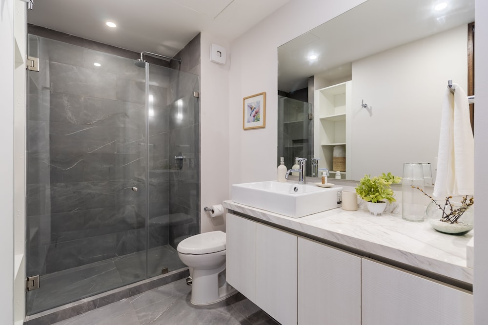 The Gallery by Riviera Rentals view 3