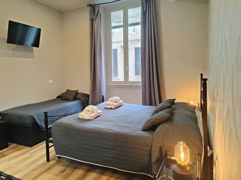 Nicole Suite