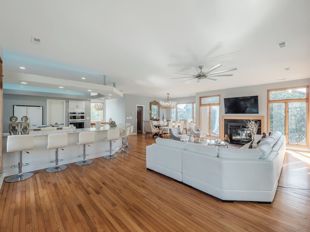 Nicholson Oaks by Topsail Realty