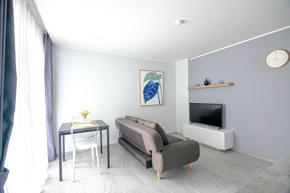 1BR Apartment near Villa Market  T2-423