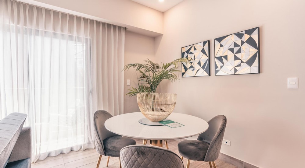 Flat in Regatta II With Breakfast Included 204 view 4
