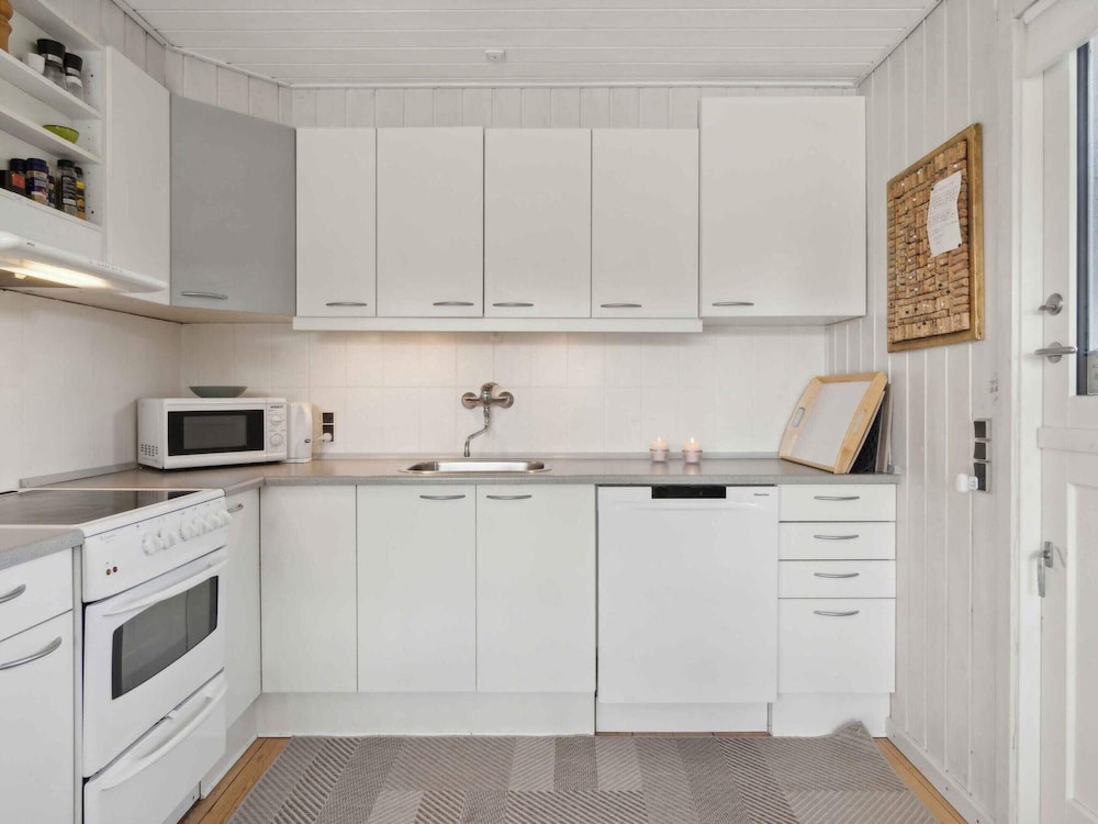 5 Star Holiday Home in Dronningmolle