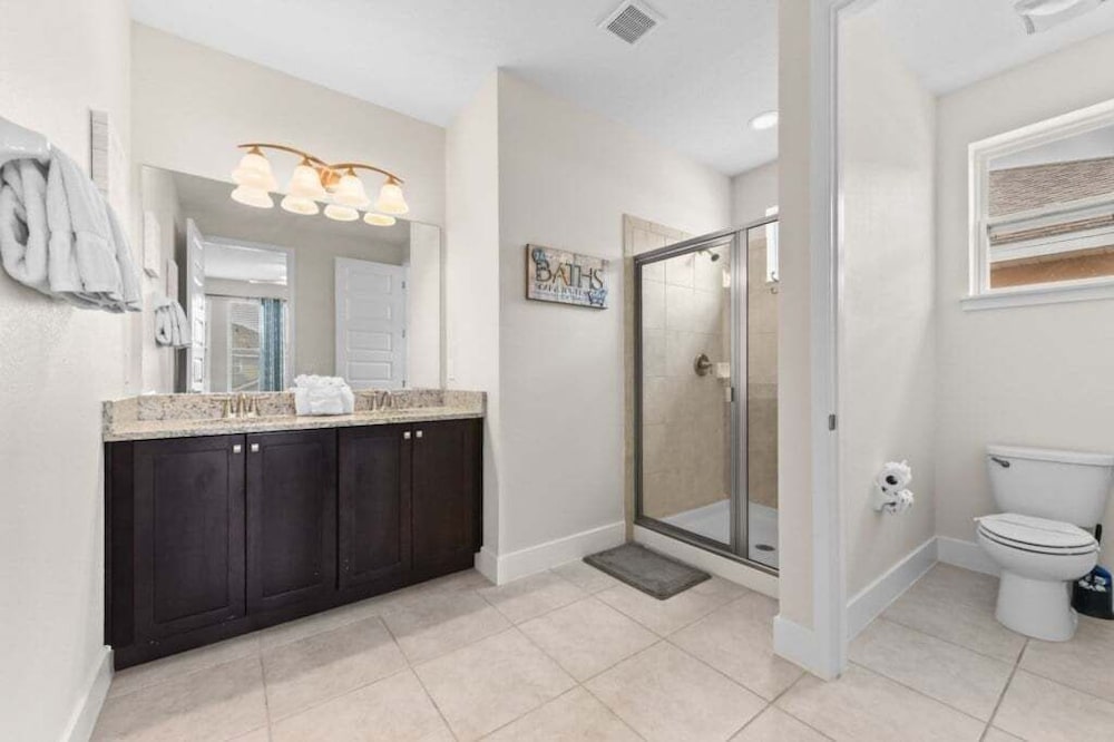 Elegant 8br Retreat W/ Private Pool, Spa & Family-friendly Comfort 8 Bedroom Villa