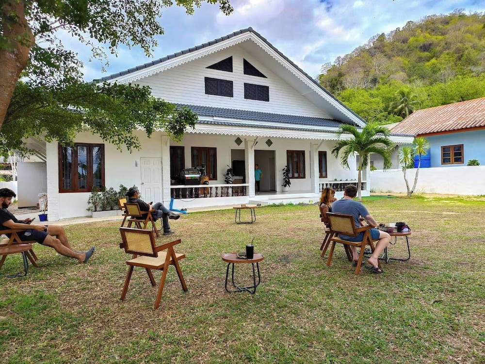 Three COCO Villa Aonang Krabi