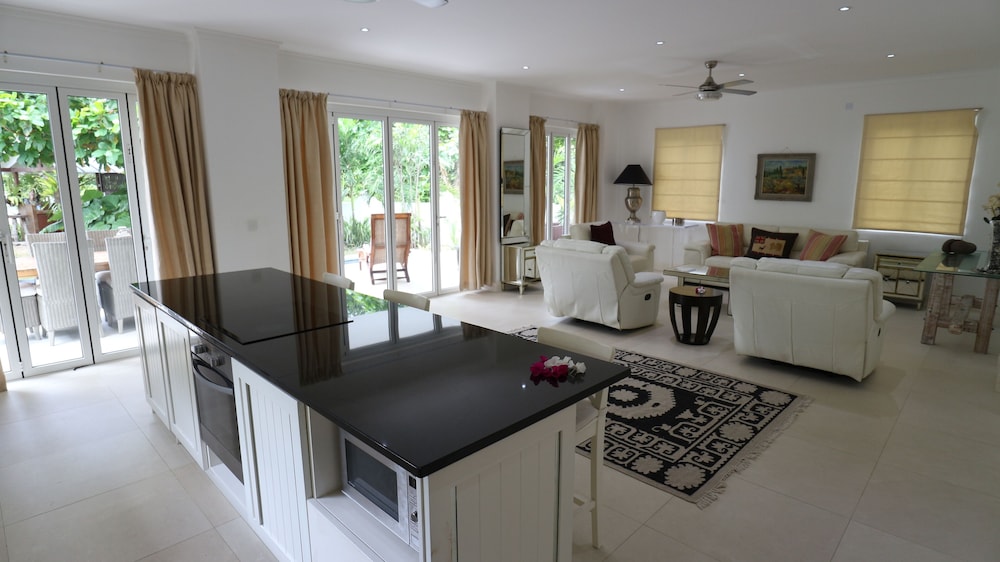 Las Brísas Villa - Chateau Elysium photo 3