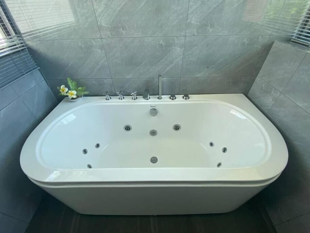 Costa Brand New 3BR Villa Pool V35