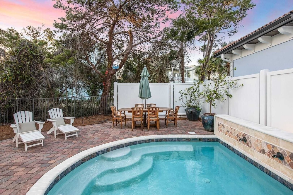 Skinny Love 30a by Avantstay Private Heated Pool Block to the Beach