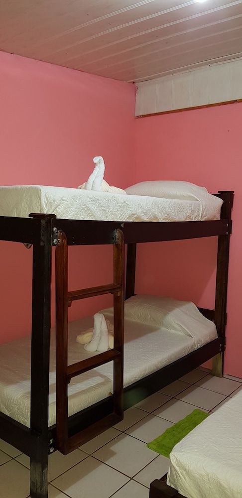 Moras Place B&B - Hostel
