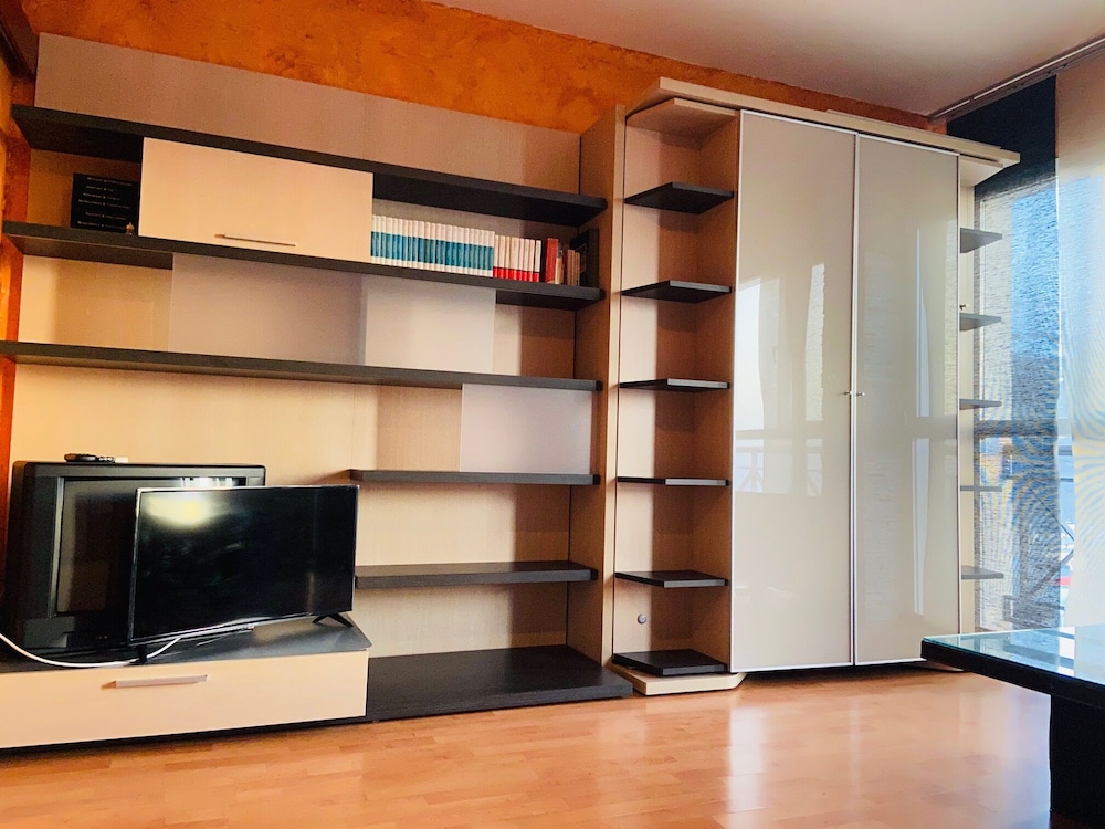 Estudio Edificio Serraneu Asn, apartamento en Monachil — hotel room