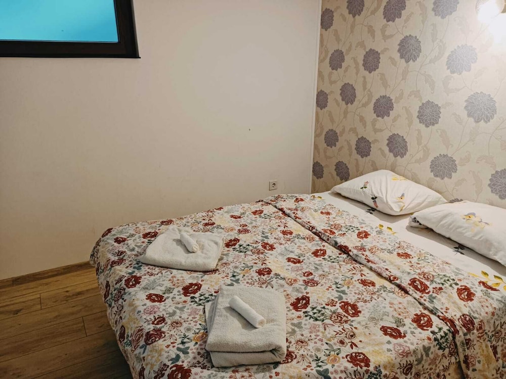 Wow Apartment in the city center view 2
