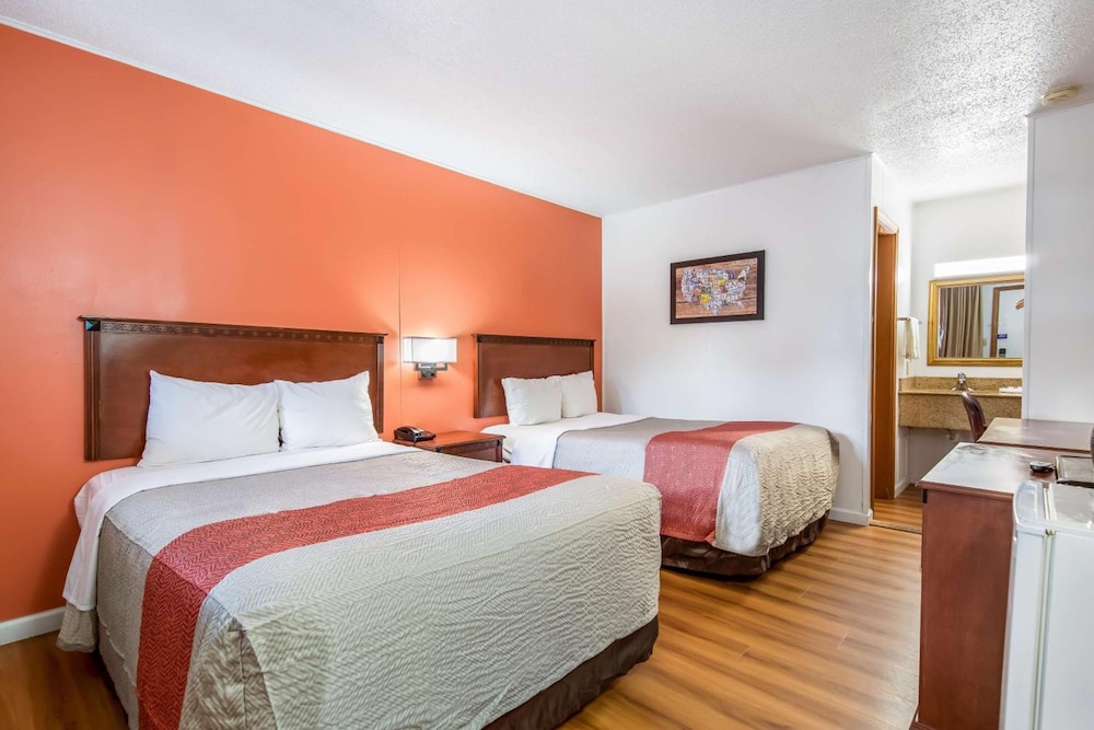 Northway Inn Queensbury - Lake George - Property Image 8