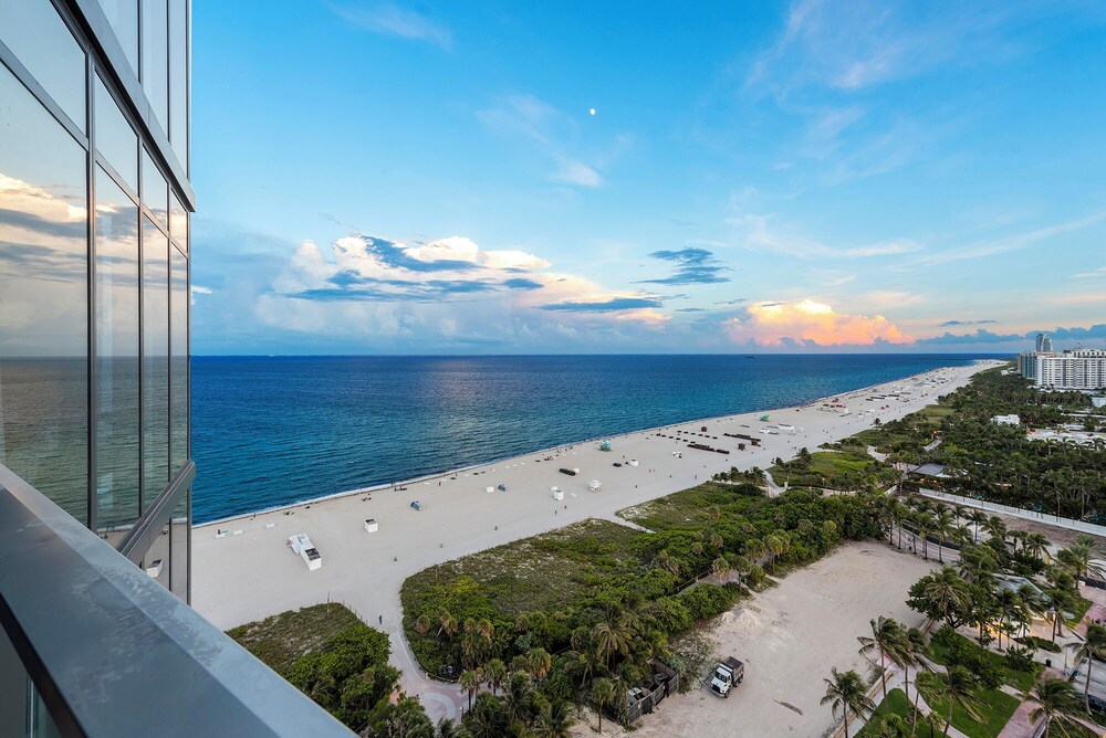 W South Beach Private Luxury Suites