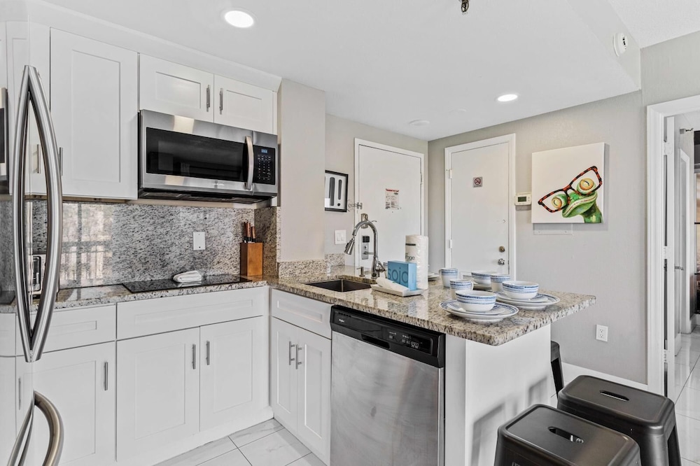 Enclave Swanky