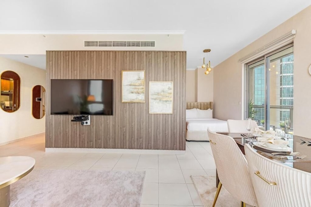 Durrani Homes - Modern Living 3br with Burj Khalifa and Fountain View - third room without partition