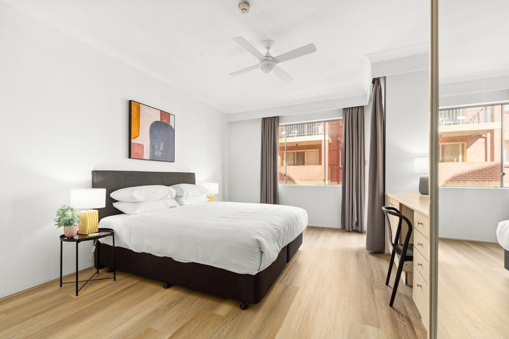 Bright Inner-west Stay With Pool Access