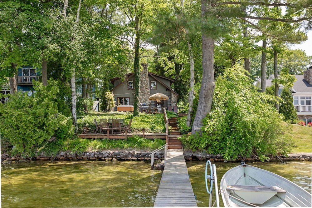 Sunset Retreat Private Family Home 843N