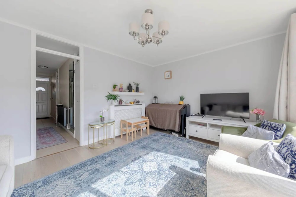 Lovely 3BD Family Home With Garden - Richmond!