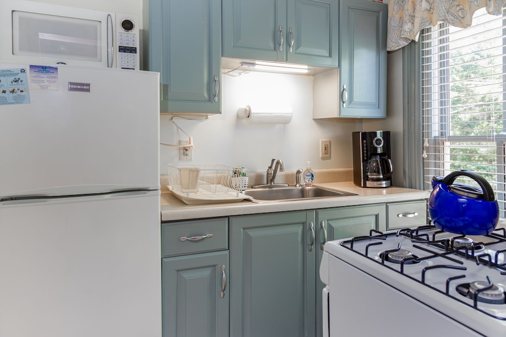 Antoinette's Apartments & Suites