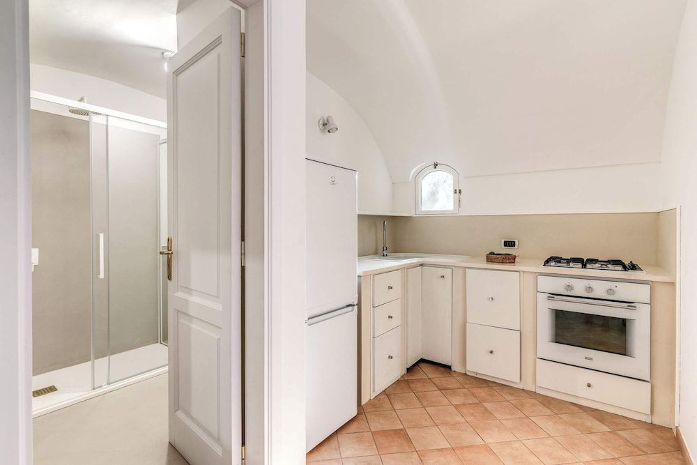 Giulia 3 Villa Apartment Shared Pool Sea Views