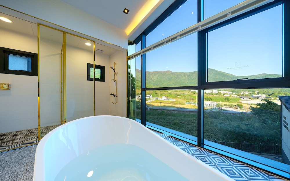 Ulsan Byeoldam Eunchae Pool Villa