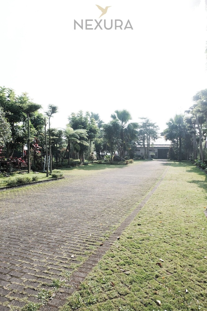 Jambu Klutuk Resort