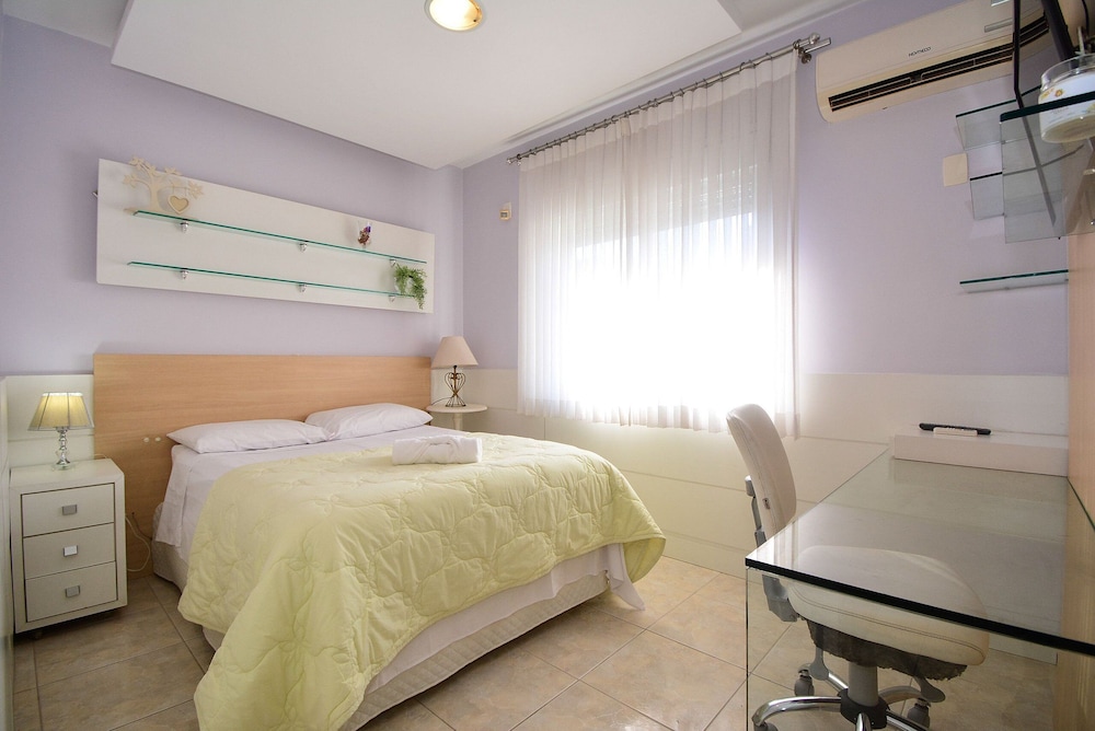 Elegante Casa com Piscina - João Paulo