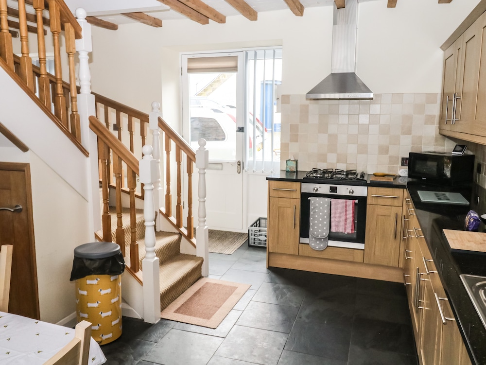 1 Greenswood Court